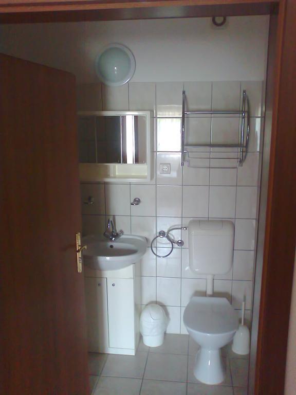 Pontis Hotel Biatorbágy Quarto foto